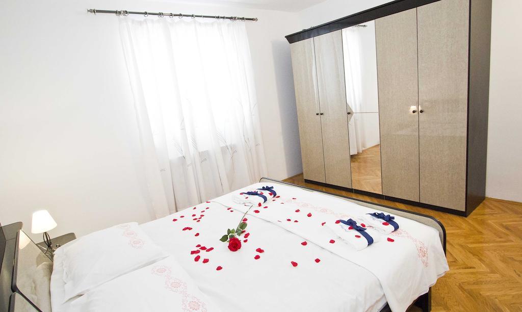 Apartment Pcelica Maja Podstrana Oda fotoğraf